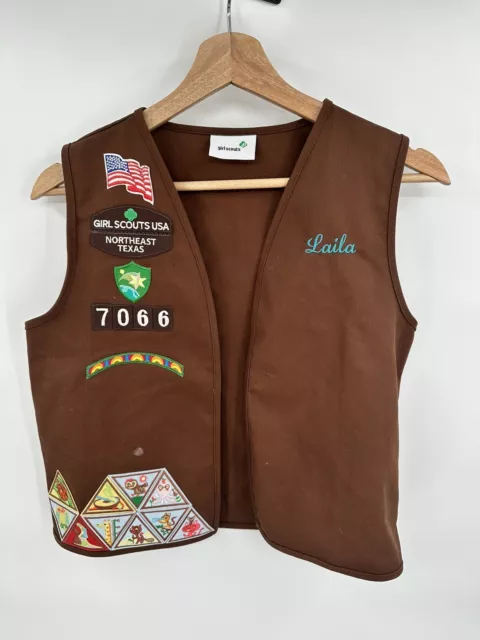 Girl Scouts Brownie Uniform Vest Patches Medium Size 10-12