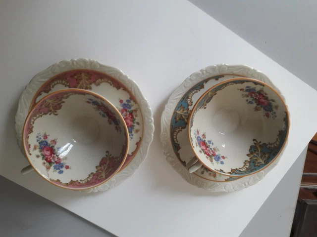 Lot de 2 tasses finement décorées 
