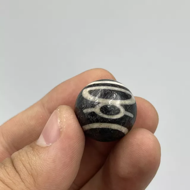 BEAUTIFUL  ANCIENT Indo Tibetan agate dzi bead amulet With stripes