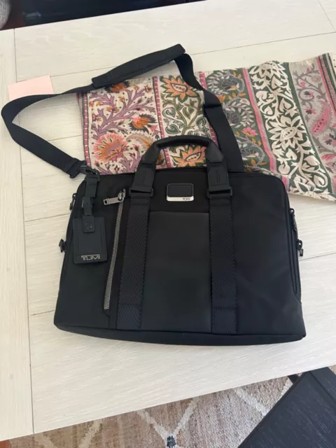 TUMI Alpha Bravo Briefcase/Laptop Messenger Bag (Used 3x)