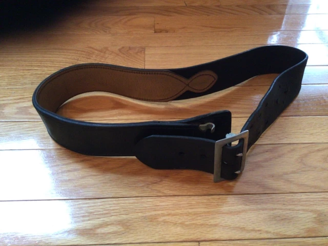 Smith & Wesson Police Issue  Gun Belt Black  see photos
