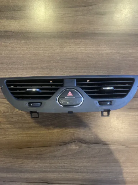 Dashboard vents with part number 13232193 stock