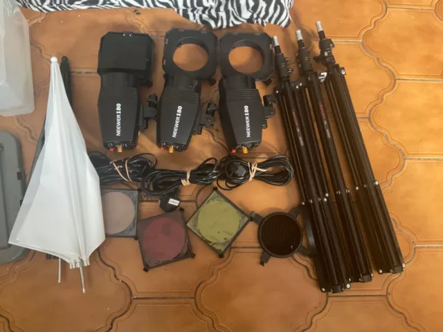 Equipo de estudio de fotografía más nuevo 180 luces x 3 plus extras