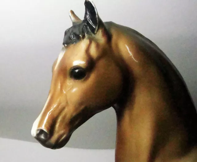 BREYER HORSE  brown model horse  black mane and tail 10" x 9"