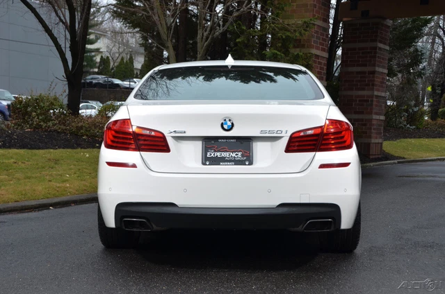 2014 BMW 5-Series 550i xDrive AWD 4