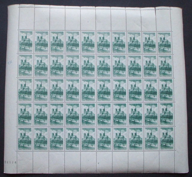 n°776 N** en feuille complète: Notre-Dame de Paris (cote 180€)