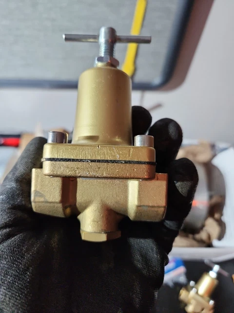 1/2" Pressure Regulator | 30PV02 | Brass 300 psi