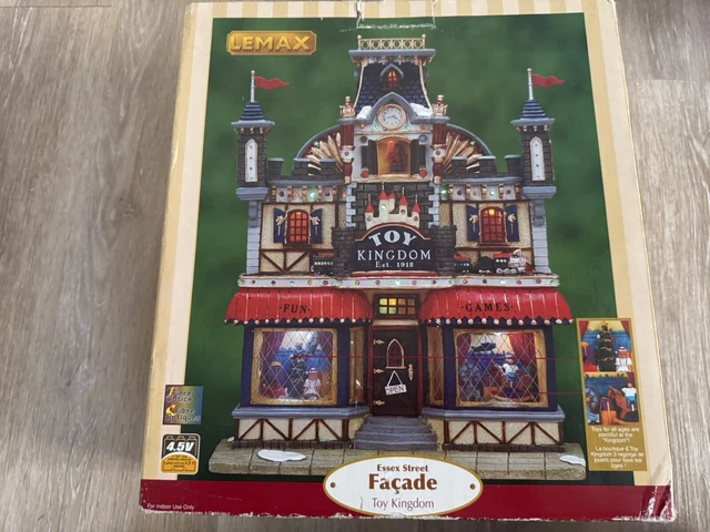 New Lemax 2003 Essex Street Façade TOY KINGDOM Hanging Wall Setting. NEW