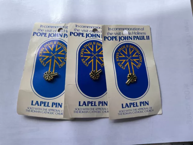 Pope John Paul 11 lapel pin badges 1982  UK visit