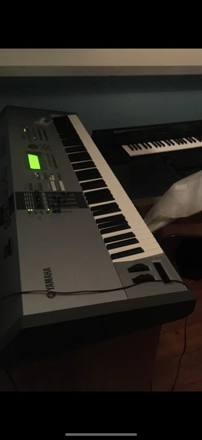 Yamaha Motif Es8
