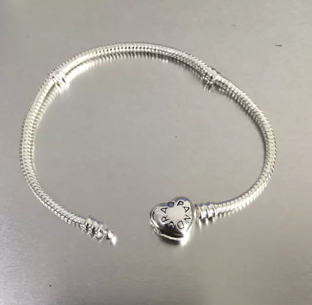 Pandora Moment 925 Sterling Silver Heart Logo Bangle Bracelet 20cm Charm Bead