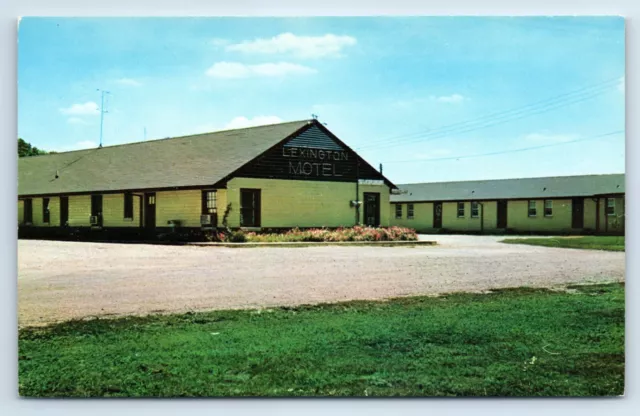 Postcard - Lexington Motel in Lexington Illinois IL