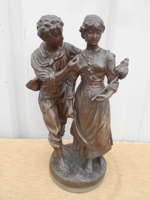 STATUETTE "COUPLE" EPOQUE DEBUT 1900 EN REGULE par "ROUSSEAU"
