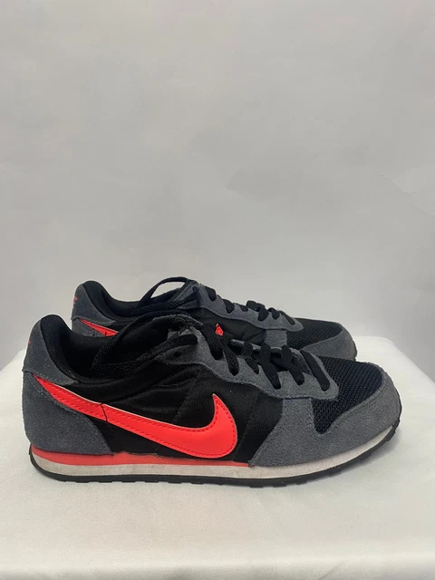 Genicco shop nike womens