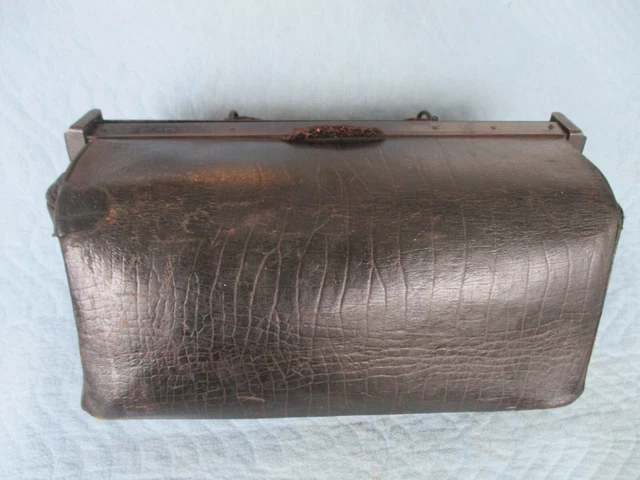 Antike Ledertasche  Arzttasche 4