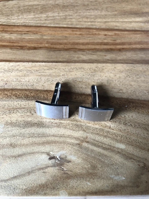Paire De Boutons De Manchettes Anciens En Argent - Avec Poinçon, état Très Bon Pour L'occasion
