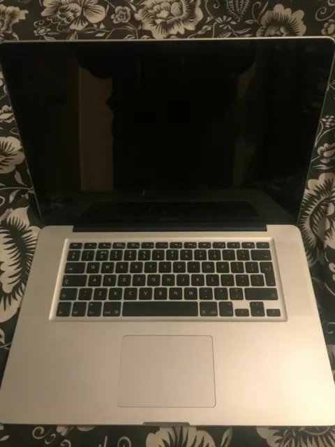 FAULTY - Apple MacBook Pro 15" 2011 - 2.2GHz Intel Core i7 - 8GB RAM - 500GB HDD