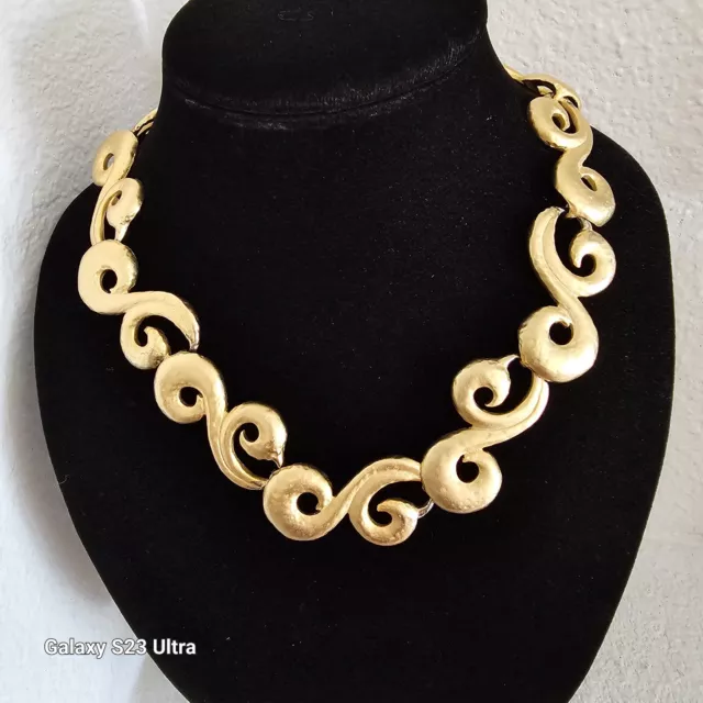 E. PEARL VINTAGE choker necklace gold tone 18