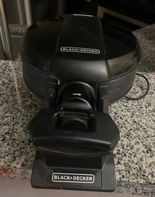 BLACK+DECKER WMD200B DOUBLE Flip Waffle Maker Black. Opened but never