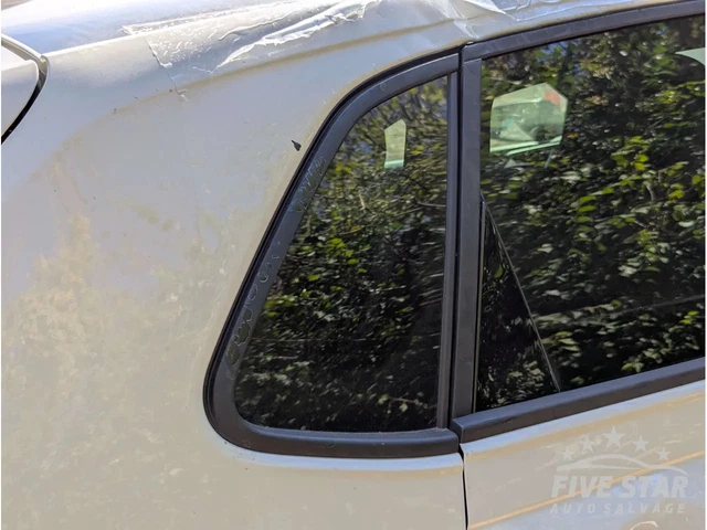 VW POLO REAR Quarter Window Glass Right 2024 Hatchback 4/5dr MK6 R-LINE ...