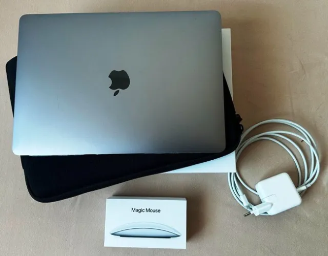 Apple MacBook Air 13 Zoll (256GB SSD, M1, 8GB) Notebook - Space Grau - MGN63D/A.