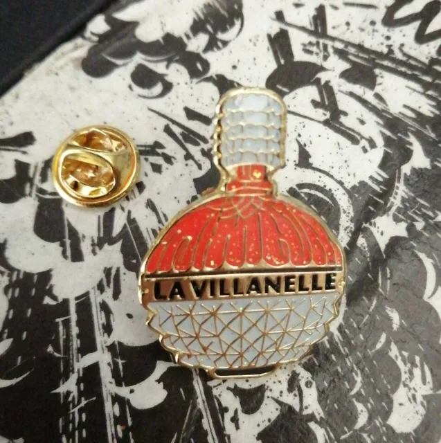 KILLING EVE ENAMEL Badge Pin - La Villanelle perfume bottle £4.50 -  PicClick UK