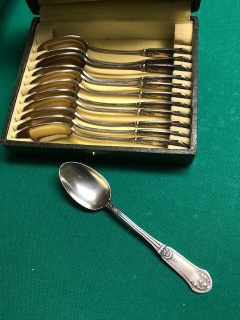 8 Anciennes Cuillères à Café Assorties en Métal Argenté - Vintage
