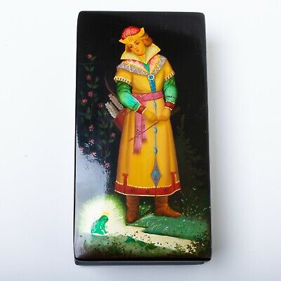 Signed Russian Lacquer Box Fedoskino Hand Painted Frog Princess 6" x 3"