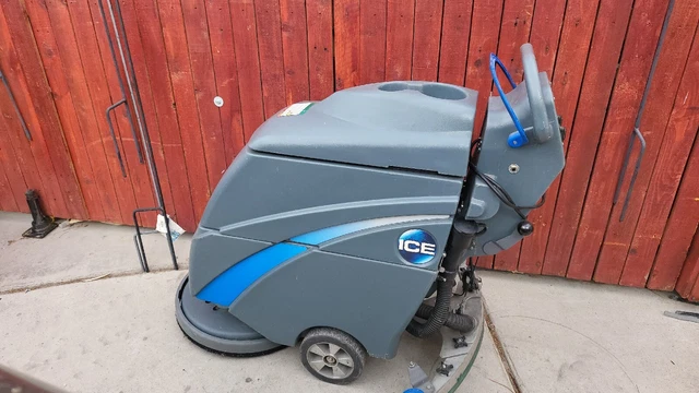 floor cleaning machine ICE I18B very good condi