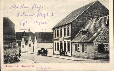 AK DROHNDORF ASCHERSLEBEN im Salzlandkreis, Straßenpartie im Ort
