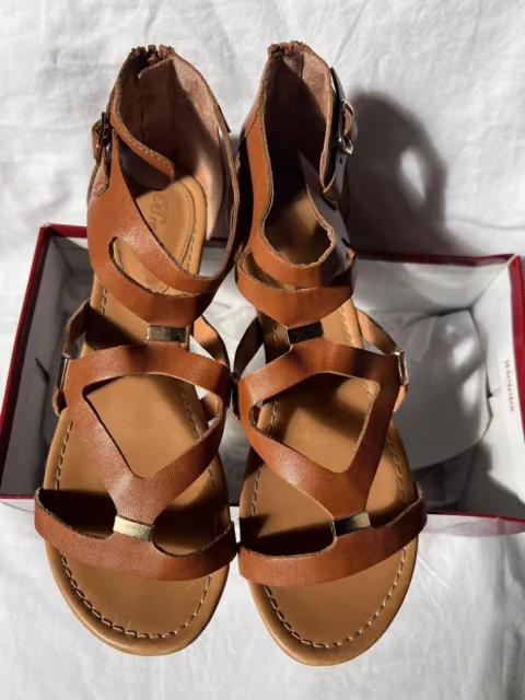 Womens Sandals Breckelle's Brown 8.5  Ruby Gladiator Flats Gold Accents Shoes