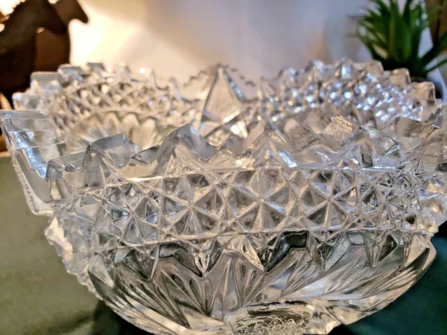 Heavy Lead Cut Crystal Pinwheel Design Scallopped Edge Bowl #CN121