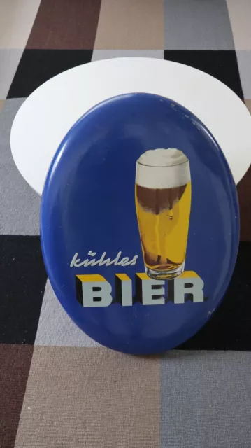 RARITÄT Original altes Blechschild  "Kühles Bier"  42 x 58 x 3 cm – oval gewölbt