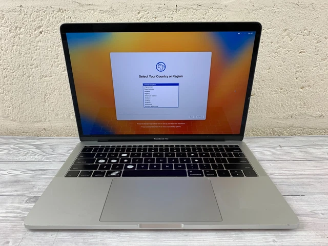 Apple MacBook Pro 13,3" metà 2017 - Core i5 2,3 GHz - 16 GB DDR3 - 256 GB flash