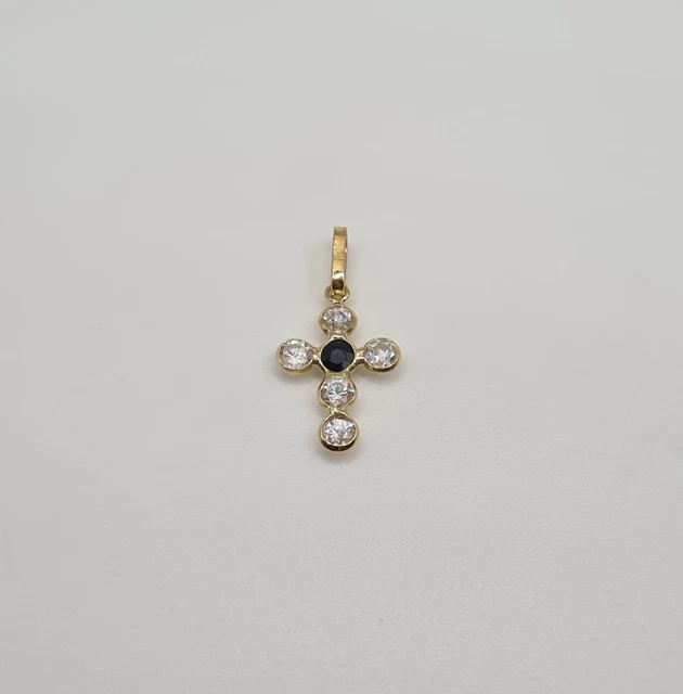 Pendentif Hai En Or Jaune 14 Carats Avec Zirconium - 0,93g - Forme Religieuse - Occasion Bon état