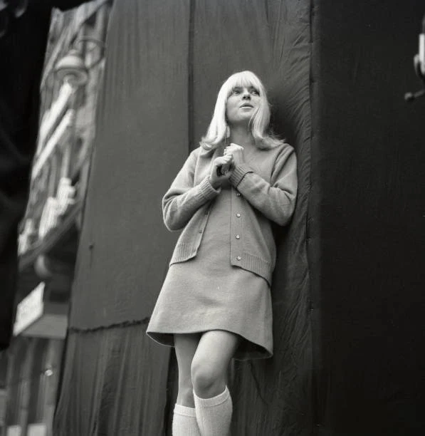 Remembering a Parisian-Born Legend: Singer France Gall | Bonjour Paris