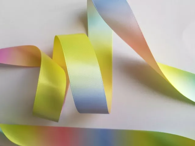 5m - 9 mm Pastellregenbogen Satinband. doppelseitig mehrfarbig Pastelltöne