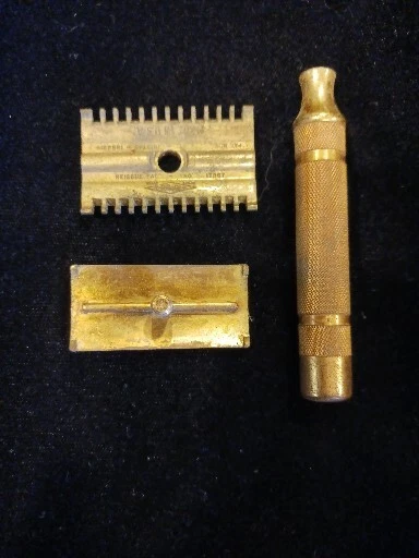 1930s Vintage Gillette Open Comb Gold Tone Safety Razor Patent #17567