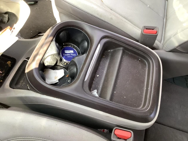 Used Front Lower Center Console fits  2018 Chrysler Pacifica floor w o retractab