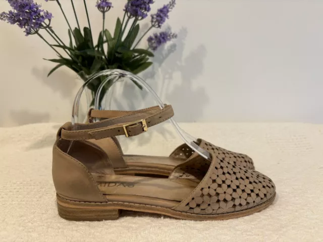 MIDAS Flower Cut Out  Leather Flat Sandals  - EUC  - size 37 ( 6.5  )