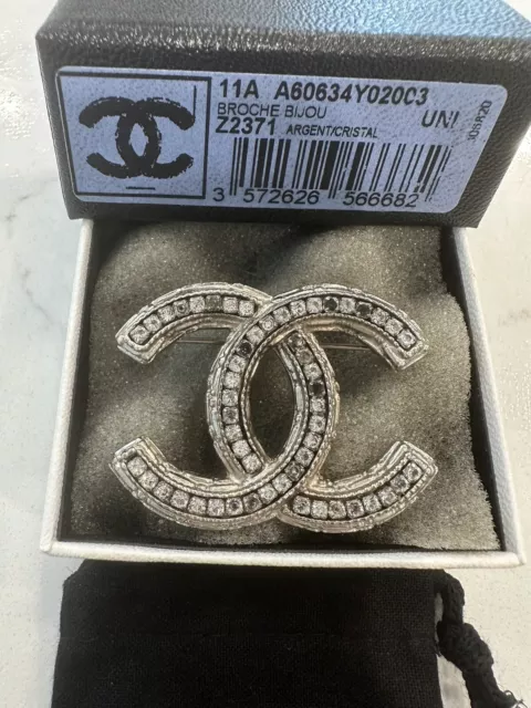 AUTHENTIC CHANEL CC Logo Sparkling Crystal Silver Classic PIN BROOCH Rare  New