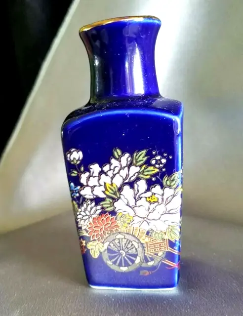 Vintage Japanese Cobalt Blue Gold Porcelain Miniature Bud Vase flowers