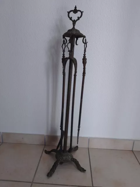 ANCIEN SERVITEUR DE CHEMINEE STYLE LOUIS XV/SUPPORT +PELE + PIQUE/BRONZE/h.+-80c