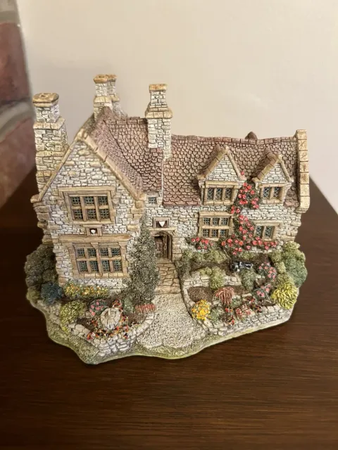 Lilliput Lane Armada House #516 1991 In Very Good Condition, No Box Or Deeds.