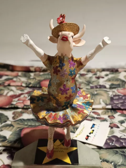 Cow Parade “Dancing Diva” #9132 Westland Figure Rare & Retired 2001 Great Cond.