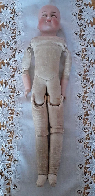 Ancienne Tête Buste De Poupée En Porcelaine émaillée – Coiffure Eugénie, France