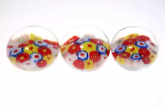 Vintage glass paperweights circa 1980s-Floral detail in mini sizes-Weight 380g