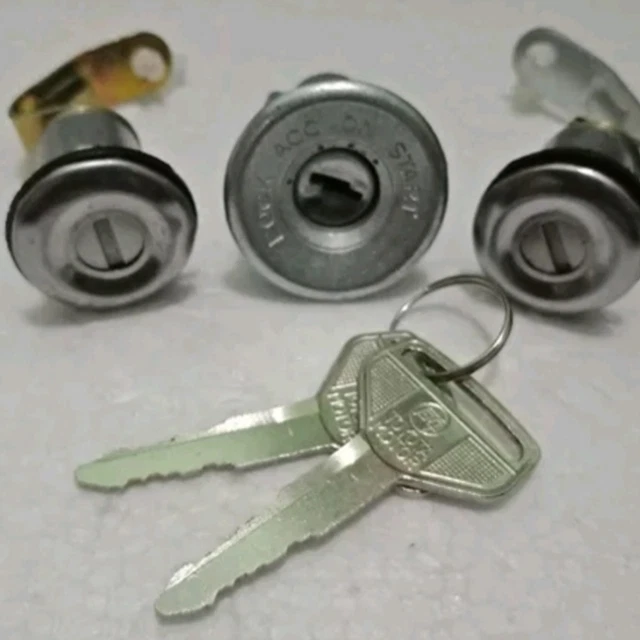 TOYOTA LAND CRUISER Fj40 Series Ignition Barrel Starter Keys Switch