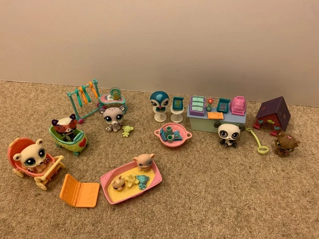 Littlest Pet Shop City Play-set Bundle with Pets and Accessories