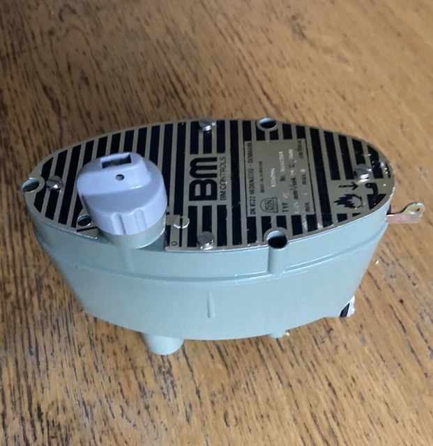 AGA BM OIL control valve Type 30 Flow Rate Min4 Max8 £250.00 PicClick UK